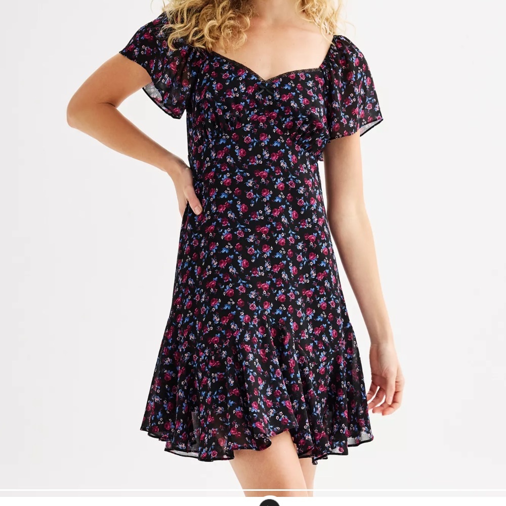 Rewind | Juniors' Flutter Sleeve Sweetheart Neck Skater Dress | NWT Size L